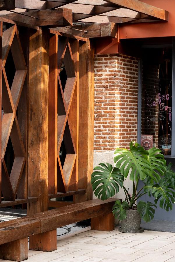 Sanae' Oldtown Hotel Чиангмай Екстериор снимка